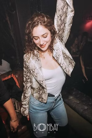 @karlitadeluxe